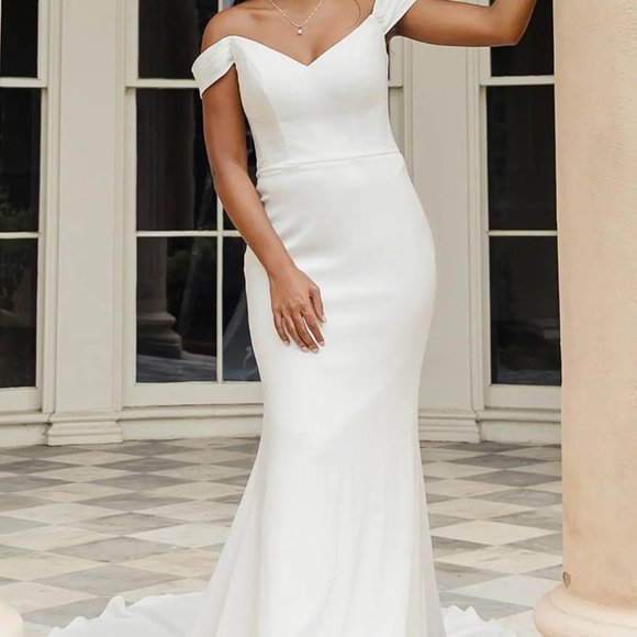 Wedding Dress- Essence of Australia D3457 - Picture 6 of 6